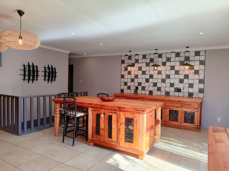 6 Bedroom Property for Sale in Doringkruin North West